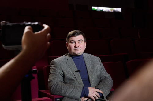 И.о.ректора МГИК Дмитрий Сидоров поздравляет с Днем артиста